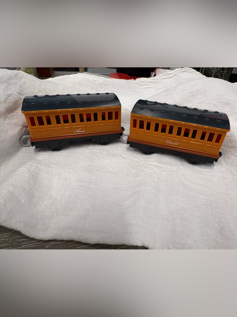 Mattel Gullane Thomas & Friends Clarabel & Annie Passenger Cars 2019